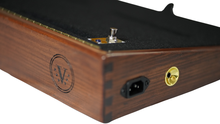 Pedalboard marca Valiente, modelo:  Bastian VL50