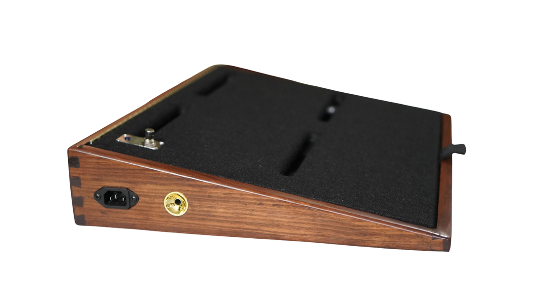 Pedalboard marca Valiente, modelo:  Bastian VL50